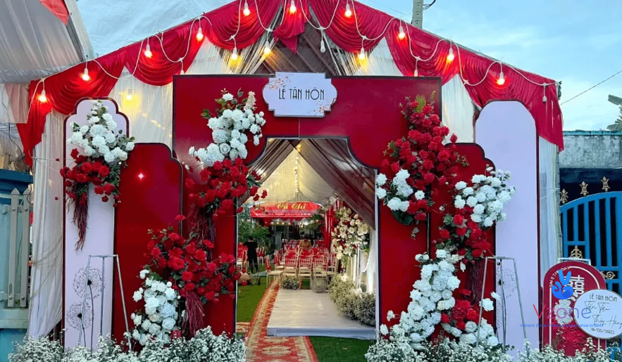 Cổng cưới hoa tươi