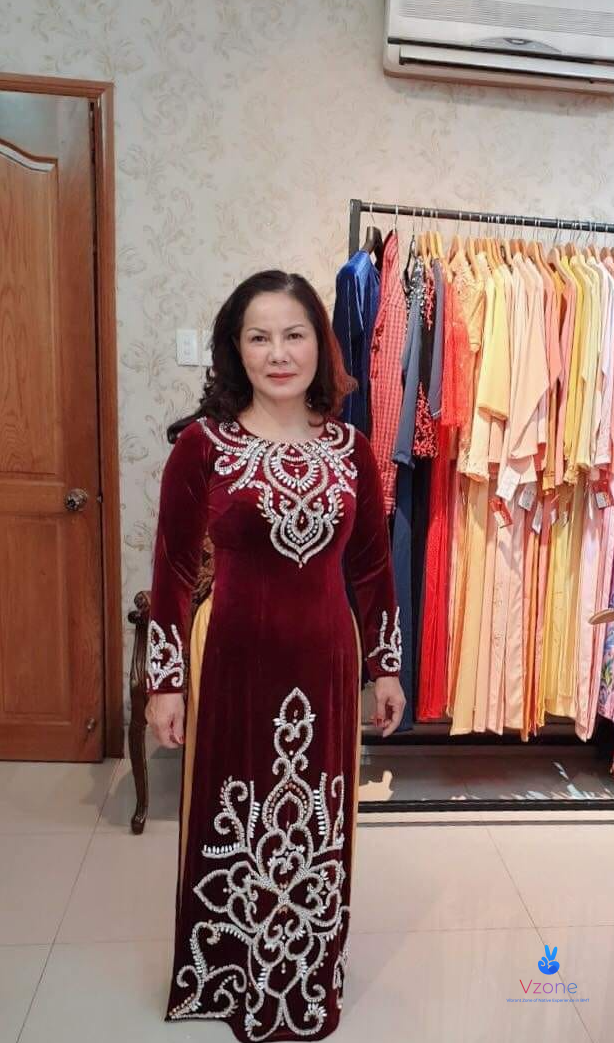 Thuê hay mua áo dài bà sui?