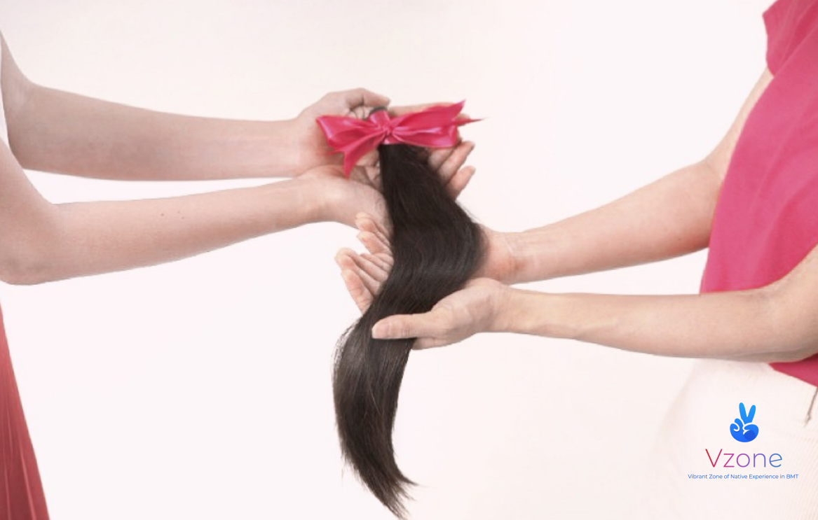 Cách 2: Bán tóc cho salon rồi lấy tiền quyên góp từ thiện